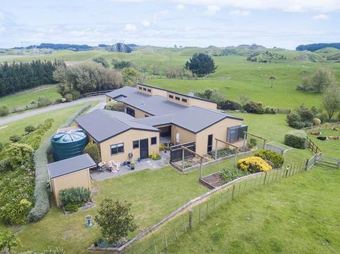 188 Hokio Sand Road, Hokio Beach