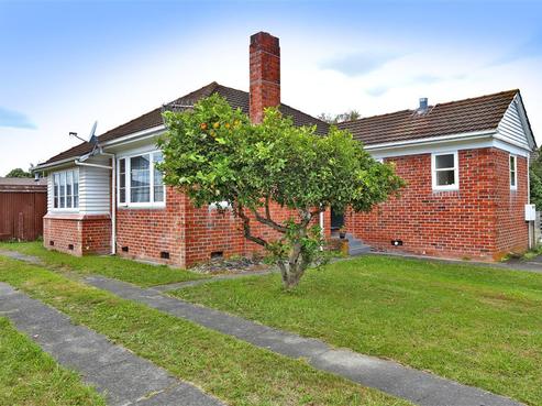 608 Massey Street, Akina