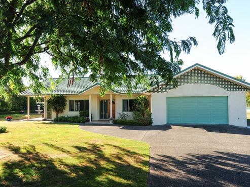908 Park Road South, Longlands