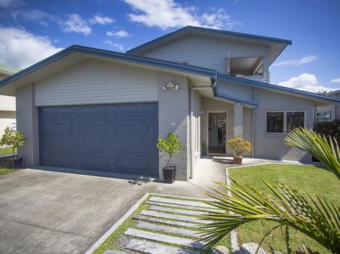 215A The Square, Whangamata