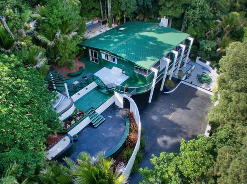 14 Titirangi Beach Road, Titirangi