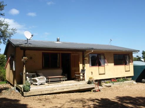 27A Putiki Road, Ostend