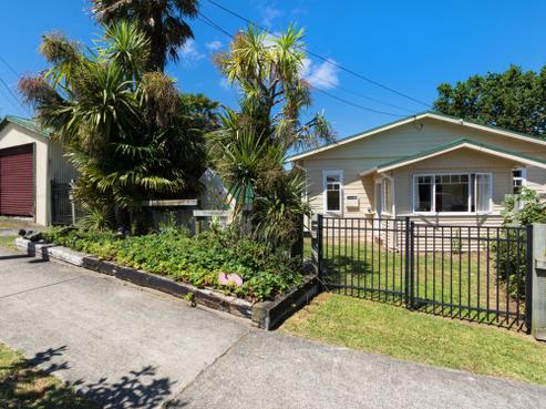 17 Carlton Road, Pukekohe
