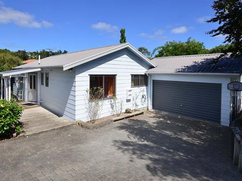 34 Donald Street, Stanmore Bay
