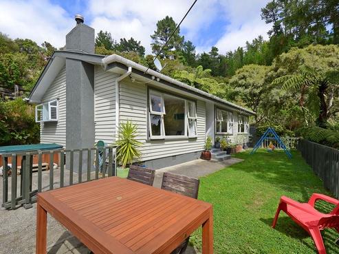 68 Wyndham Road, Pinehaven