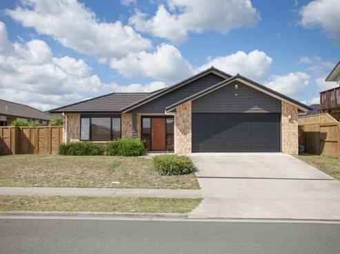4 Vosper Close, Leamington