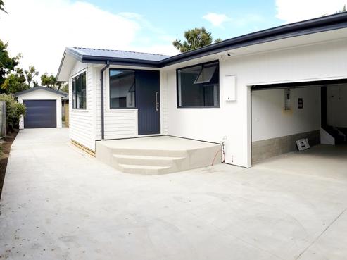 2/146 Hills Road, Edgeware