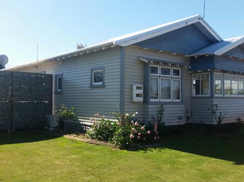 20 Lee Street, Southbridge