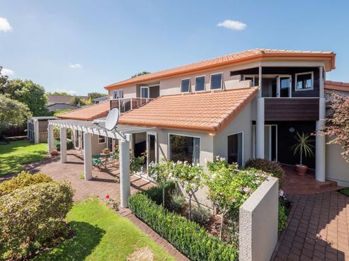 5 Kinross Drive, Merrilands