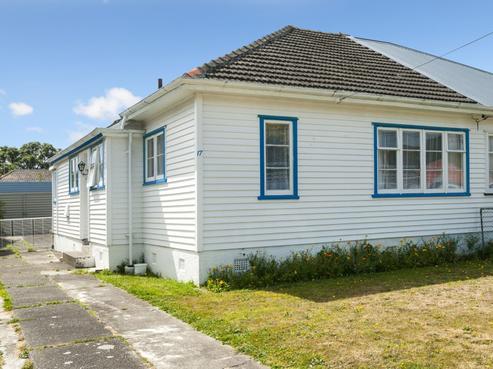 17 Hall Crescent, Epuni