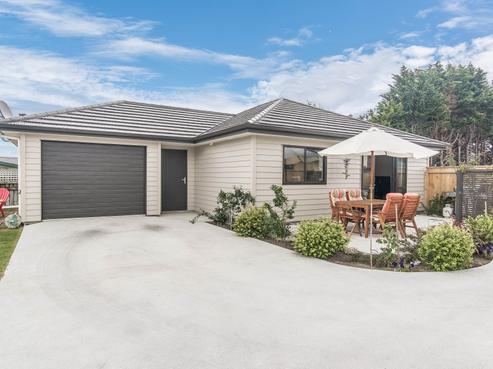 92 Mazengarb Road, Paraparaumu Beach