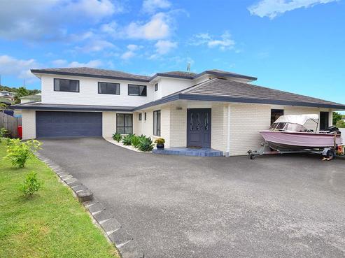 10 Astor Place, Orewa