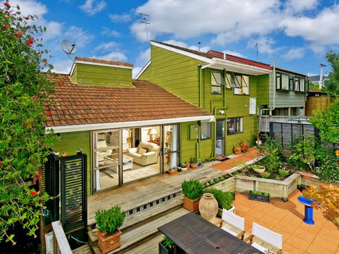 2/177 Onewa Road, Birkenhead