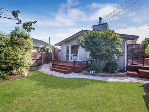 9 Larch Place, Casebrook