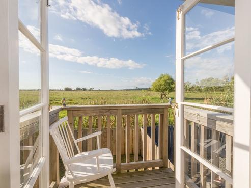 15 Springs Road, Parakai