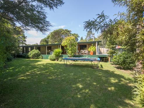 11B Konini Road, Titirangi