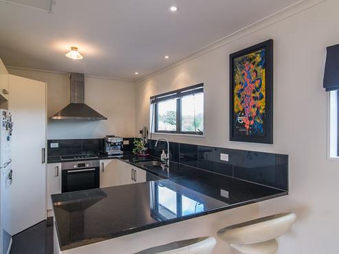 2/275 Maungaraki Road, Maungaraki