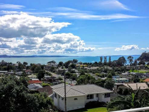 47 Surf Road, Stanmore Bay