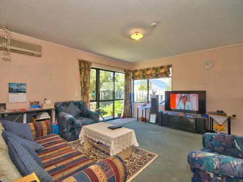 8B Watts Road, Fernhill/Sunshine Bay