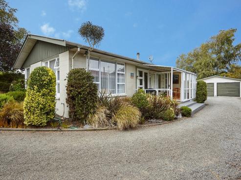 11 Woodend Road, Woodend