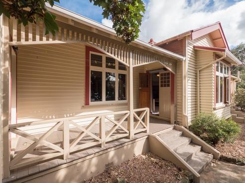 56 Patu-kukupa Street, Manaia
