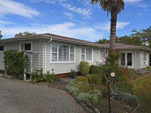81 Kuratawhiti Street, Greytown