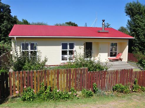 31 Toi Street, Otaki Beach