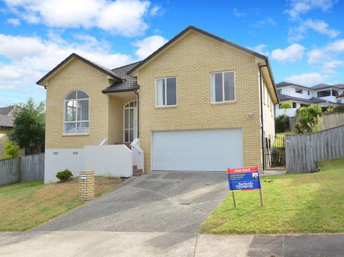 32 Waldorf Crescent, Orewa