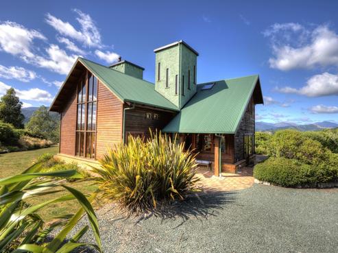 83D Cable Bay Road, Hira