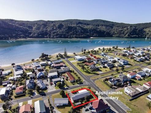 601 Harbour View Road, Whangamata