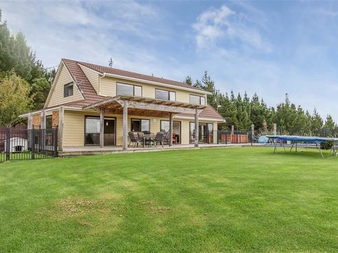 130 Valley Road, Waitoki