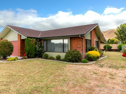 22 Webb Place, Taradale