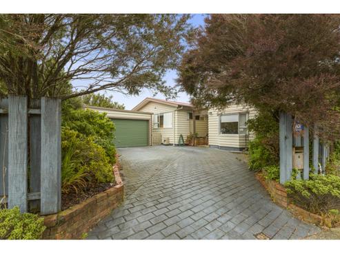 14 Lone Tree Grove, Kelson