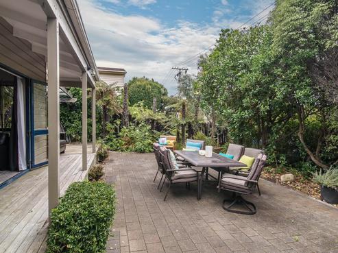 16A Rua Road, Paraparaumu Beach