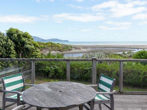 23 Field Way, Waikanae Beach