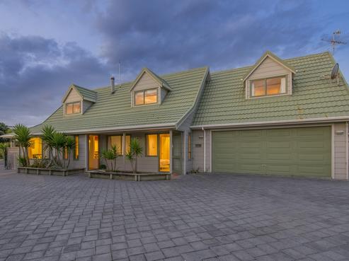 12 Olliver Grove, Waikanae Beach