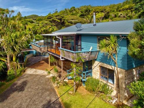 75 Glenesk Road, Piha