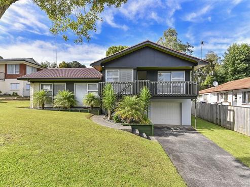25 Gibbs Crescent, Red Hill