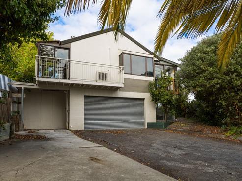 12A Busby Hill, Havelock North