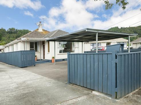 2 Johnston Grove, Taita
