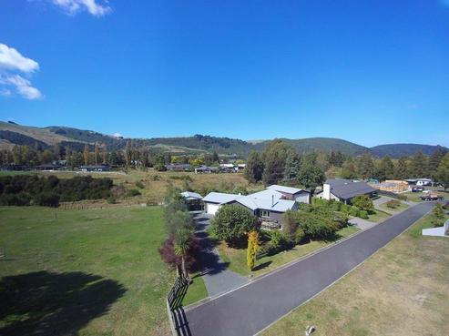 5 Cabbage Tree Grove, Kinloch