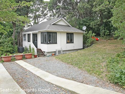 82 Seatoun Heights Road, Seatoun
