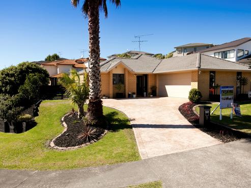 19 Crimson Park, Oteha