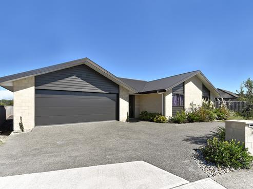 13 Cambelldon Crescent, Stoke