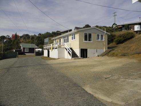 8 Afon Street, Moeraki