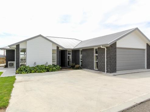 2 Rayner Way, Glen Avon