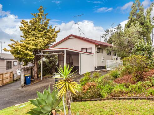 1/4 Camilla Grove, Totara Vale