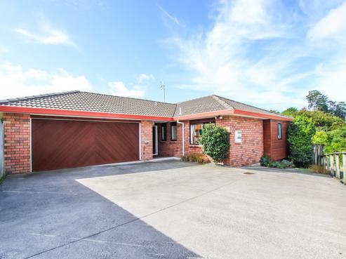 30B Bernie Edwards Place, Botany Downs