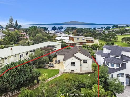 15 Handley Avenue, Narrow Neck