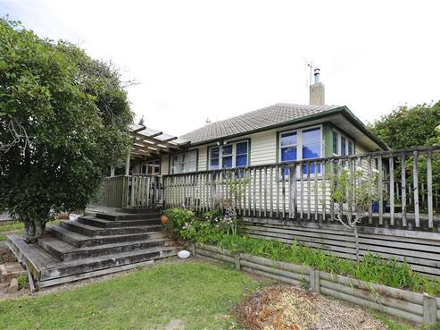 18 Borman Road, Huntington